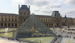 Väbesökt museum i centrala Paris Foto nr 103
